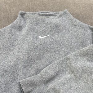 Nike Heather Gray Crewneck Crop Sweatshirt